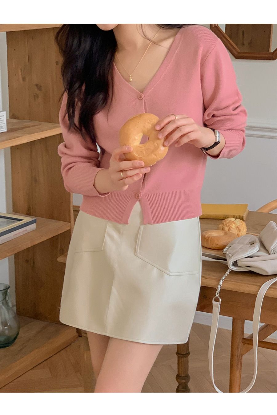 MADE 네오 브이넥 슬릿 가디건(데일리룩) 상세 이미지 27